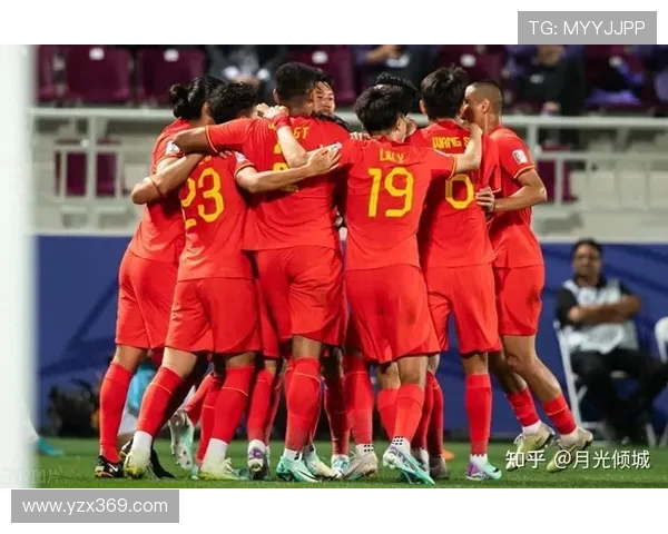 中国男足迎来关键之战全队誓夺胜利点燃国人足球激情
