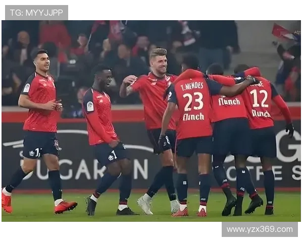 布伦特福德队在英超新赛季首战中强势表现 确保三分领先开局