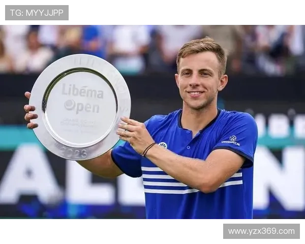 网球赛事新星崛起 展现惊人实力挑战世界顶尖高手 网球赛事新星崛起 展现惊人实力挑战世界顶尖高手