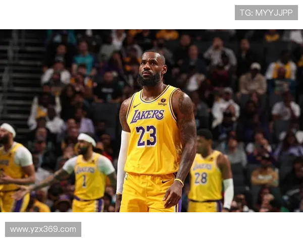 NBA最新动态：湖人巨星詹姆斯伤情更新 勇士与凯尔特人展开季前热身赛对决